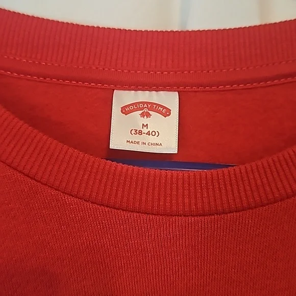 Christmas sweatshirt size medium - Picture 3 of 4